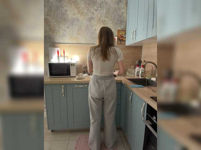 Incredible123 live cam on BongaCams