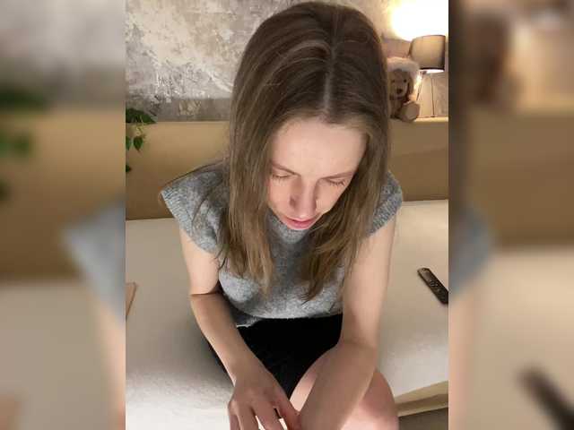 Incredible123 live cam