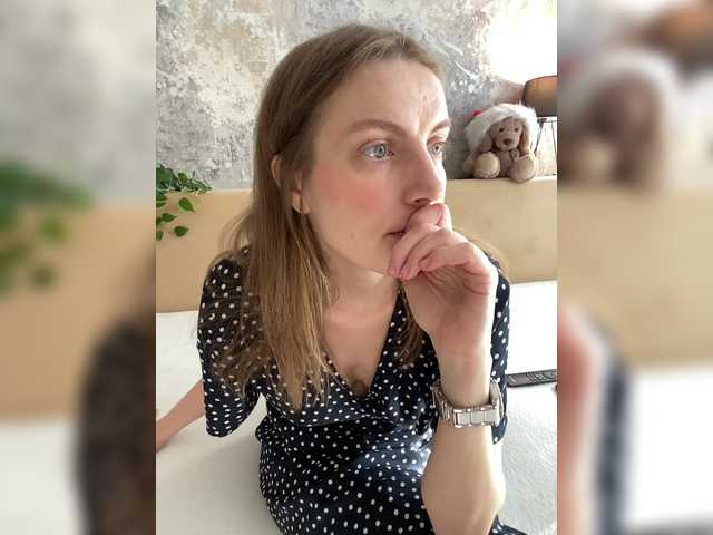 Incredible123's BongaCams show and profile