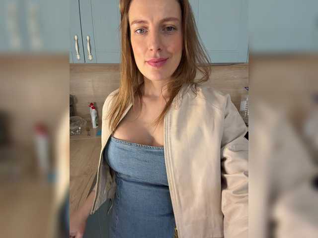 Incredible123 live cam on BongaCams