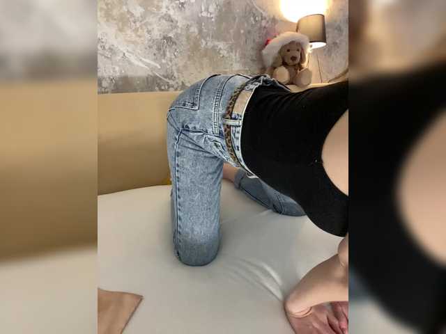 Incredible123's BongaCams show and profile