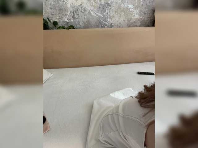 Incredible123 live cam on BongaCams
