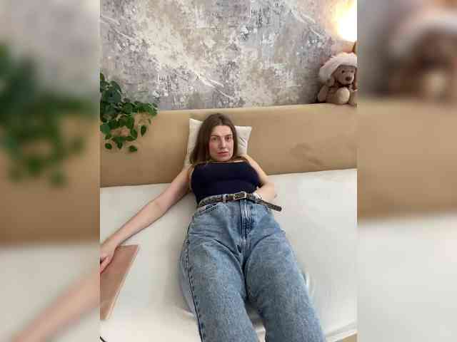 Incredible123 Live Webcam on BongaCams
