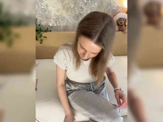Incredible123 Live Webcam on BongaCams