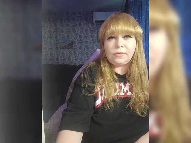 Svetlanka04 live cam preview