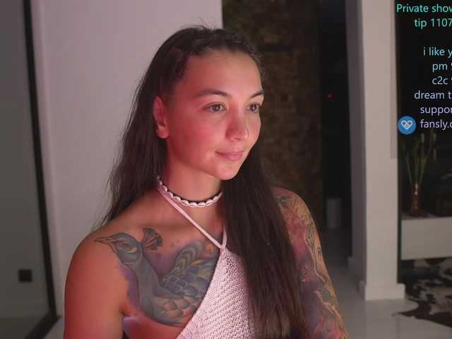 bongCinnamon live webcam show