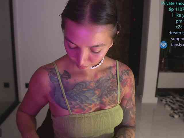 bongCinnamon Sex Cam Show