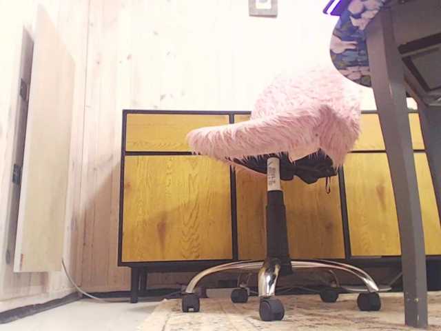 Kirsten888 live cam preview