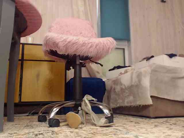 Kirsten888 webcam