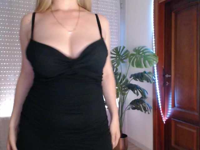 Alina-Lovely live cam on BongaCams