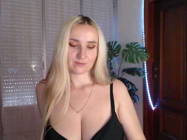 Alina-Lovely live cam on BongaCams