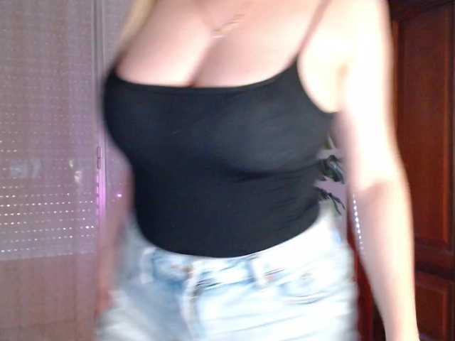 Alina-Lovely live cam