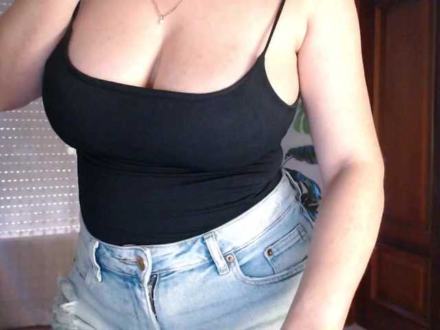 Alina-Lovely live webcam show