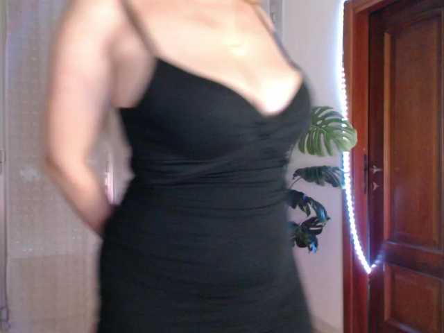 Alina-Lovely live cam on BongaCams