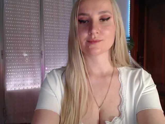 Alina-Lovely's BongaCams show and profile