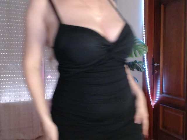 Alina-Lovely live cam on BongaCams