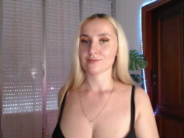Alina-Lovely live webcam show