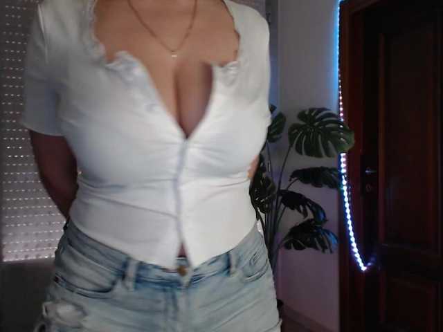 Alina-Lovely live cam preview