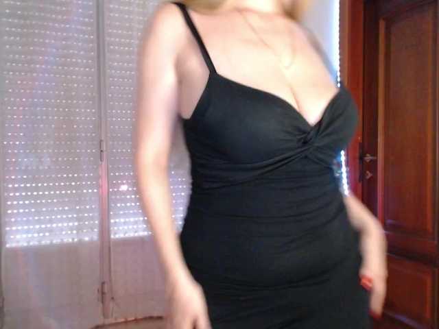 Alina-Lovely live cam on BongaCams