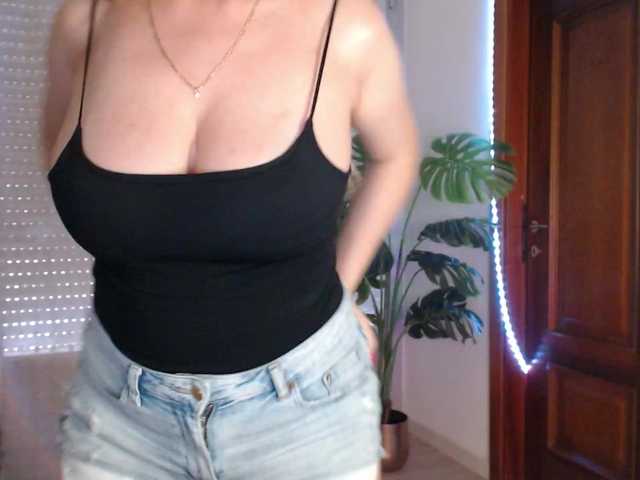 Alina-Lovely Live Cam on BongaCams