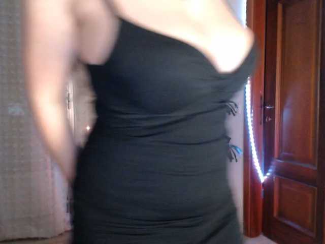 Alina-Lovely, en directo ahora en BongaCams