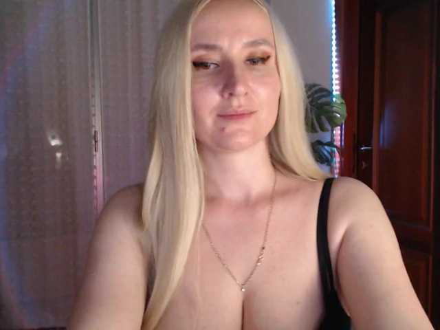 Alina-Lovely live cam