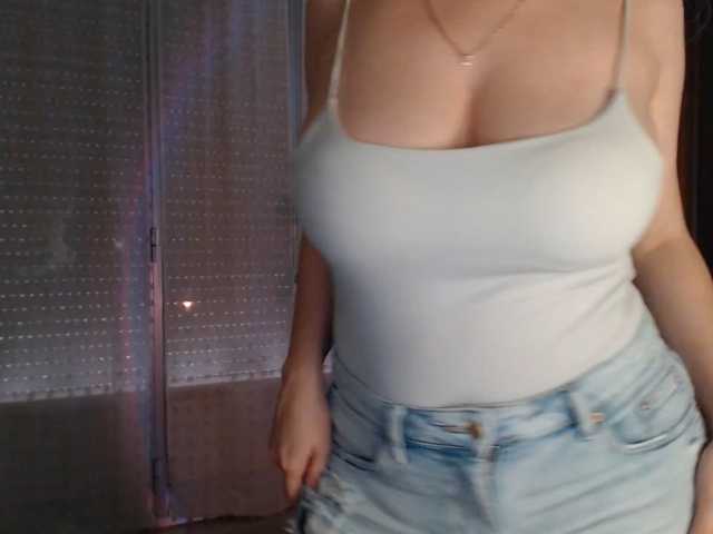 Alina-Lovely live cam on BongaCams