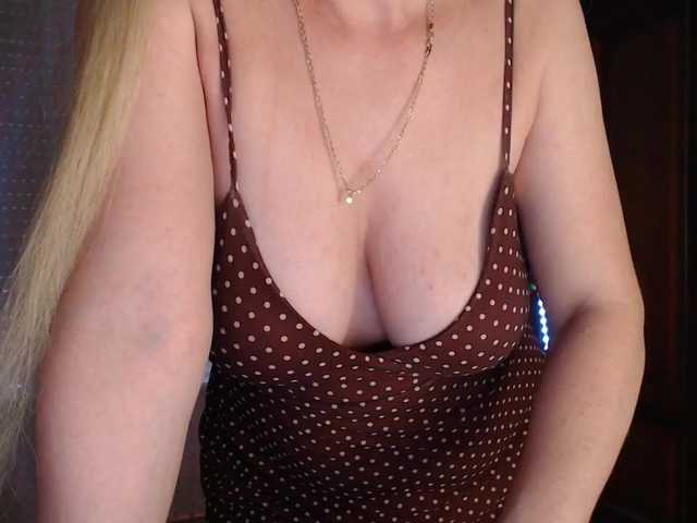 Alina-Lovely live webcam show