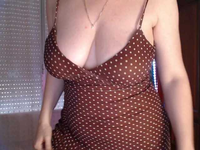 Alina-Lovely live cam on BongaCams