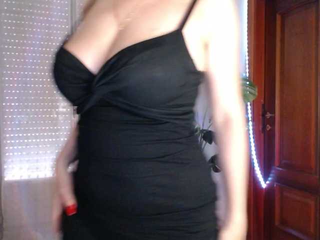 Alina-Lovely live cam on BongaCams