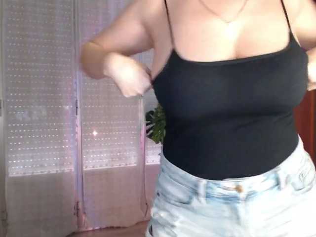 Alina-lovely live cam