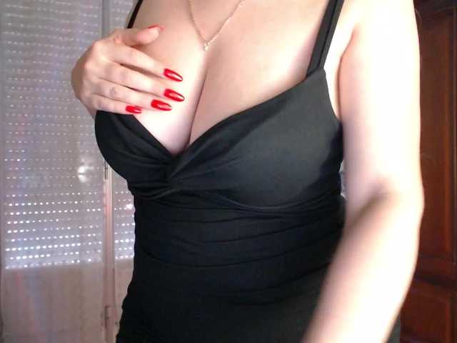 Alina-Lovely live cam on BongaCams