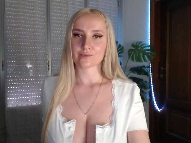 Alina-Lovely's BongaCams show and profile