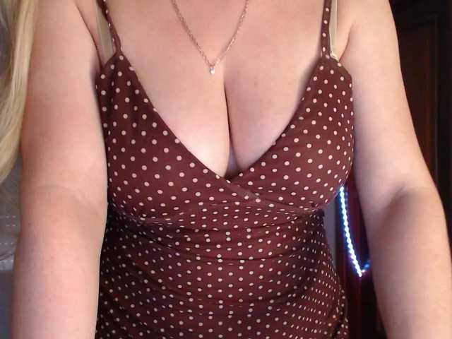 Alina-Lovely live cam on BongaCams