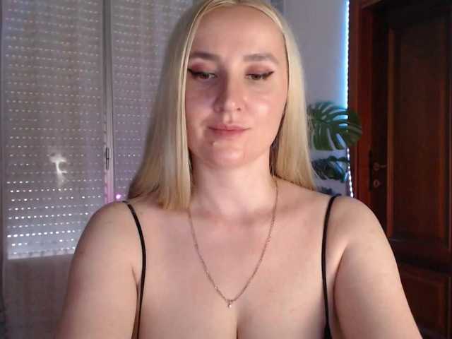 Alina-Lovely's BongaCams show and profile