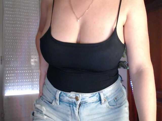 Alina-Lovely live cam