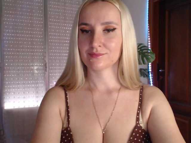 Alina-Lovely live cam on BongaCams