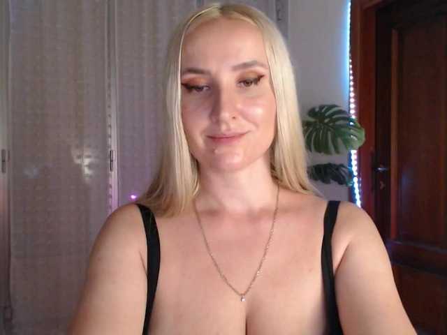 Alina-Lovely live cam on BongaCams