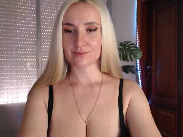 Alina-Lovely live cam on BongaCams