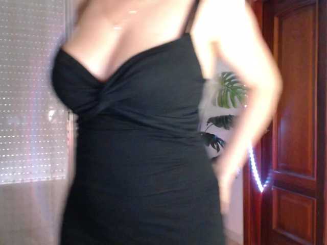 Alina-Lovely live cam on BongaCams