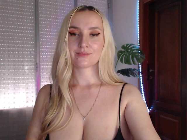 Alina-Lovely live webcam show