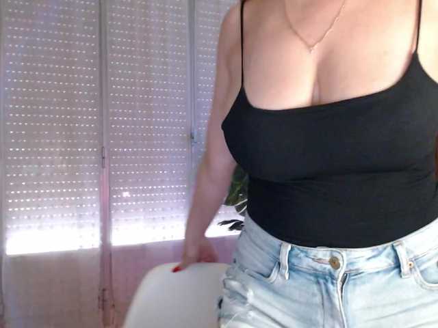 Sex chat gratuit in direct cu Alina-Lovely pe BongaCams