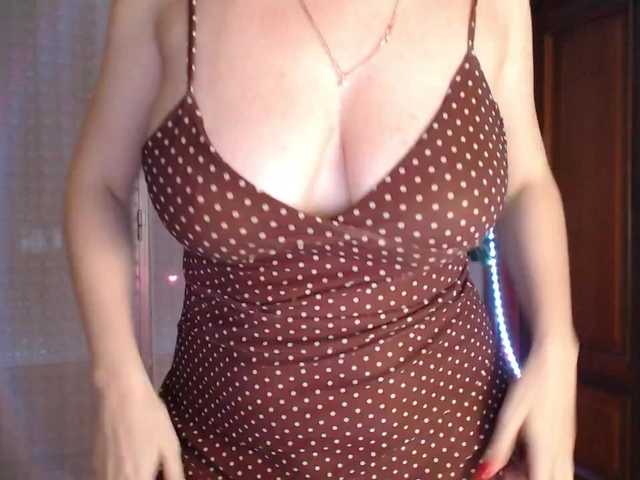 Alina-Lovely live cam pe BongaCams