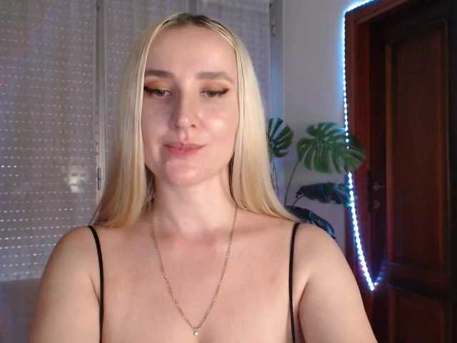 Alina-Lovely live webcam show