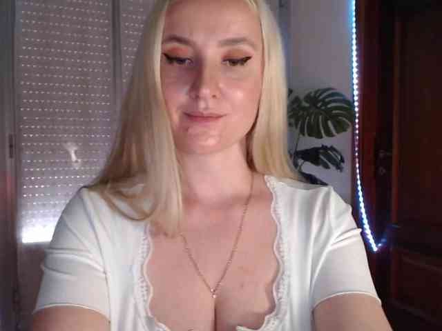 Alina-Lovely webcam
