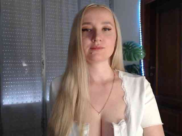 Alina-Lovely webcam
