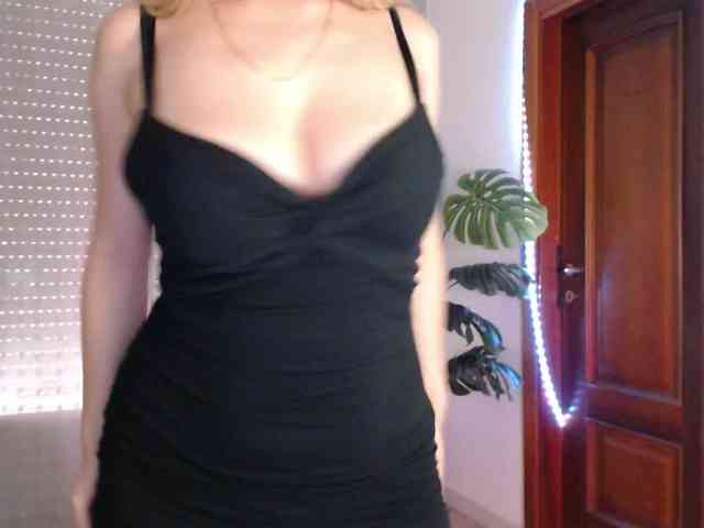 Alina-Lovely webcam