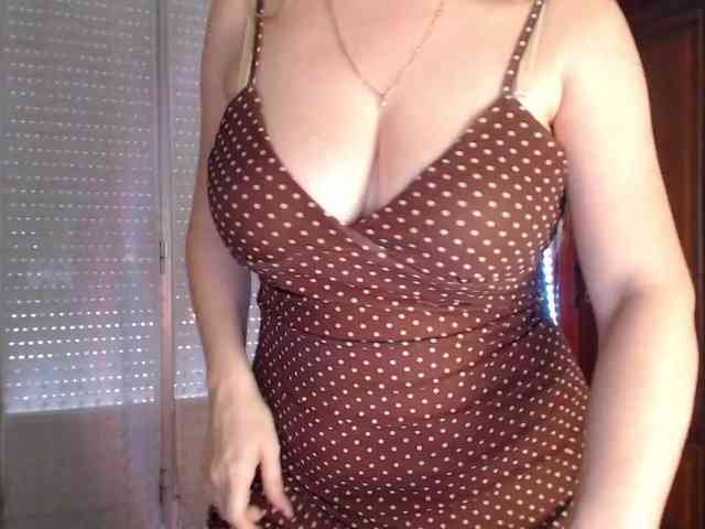 Alina-Lovely webcam