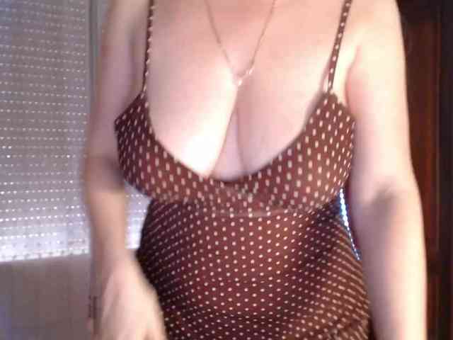 Alina-Lovely webcam