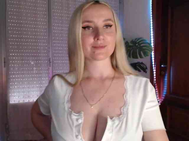 Alina-Lovely webcam